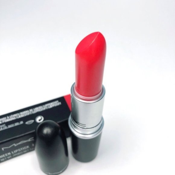 Mac Lipstick Cremesheen 232 Dozen Carnations NEW with TAGS - Picture 6 of 7